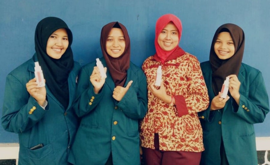 5 Mahasiswa FKM Undip Ciptakan Hand Sanitizer Dari Ekstrak Daun Trambesi