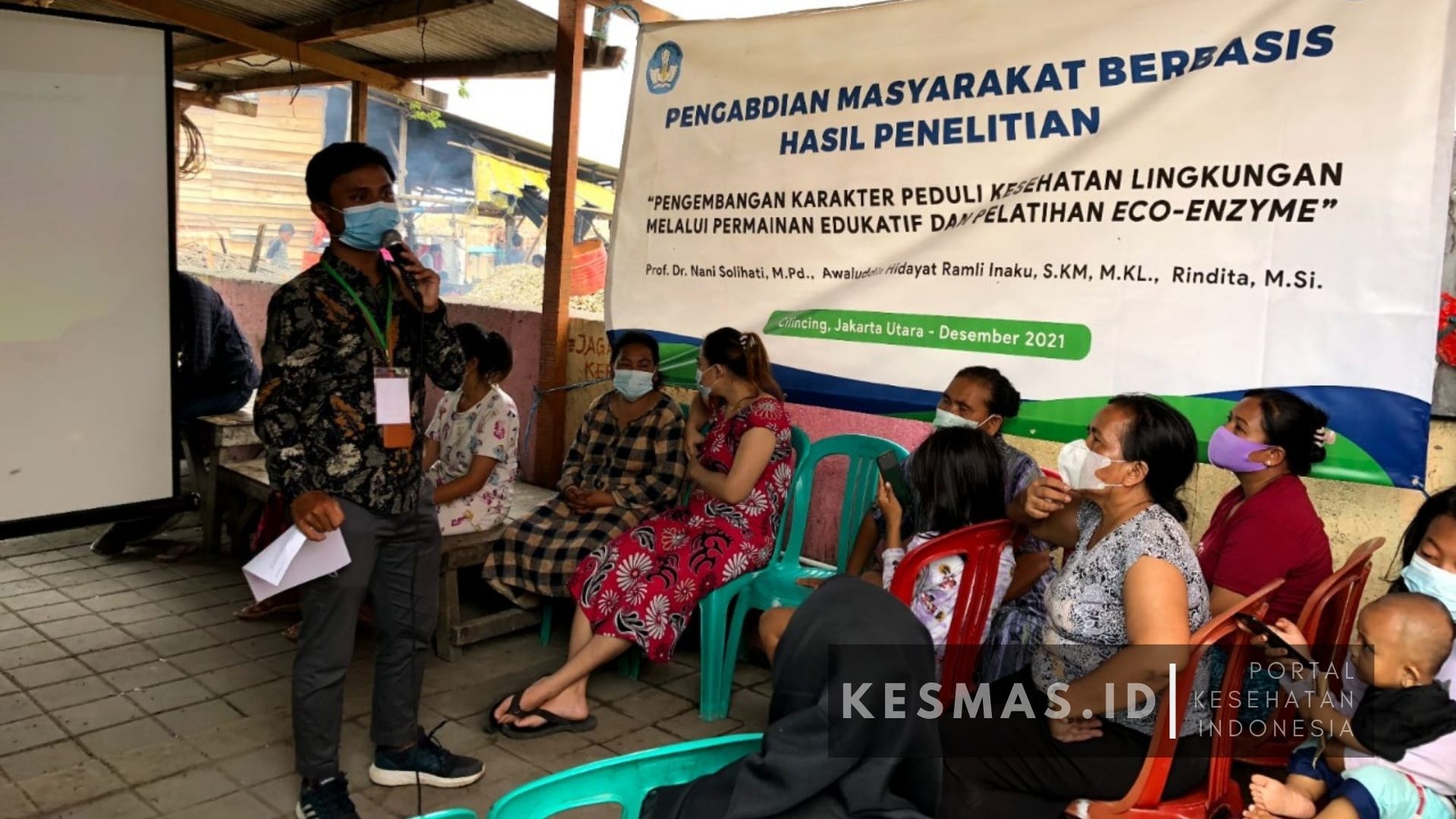 Pelatihan Pembuatan Eco-enzyme Pada Masyarakat di Kampung Nelayan Cilincing Jakarta Utara