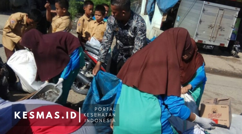 Peringati HPSN, Kepala MTsN Ini Jadi Pelopor Gerakan Peduli Lingkungan