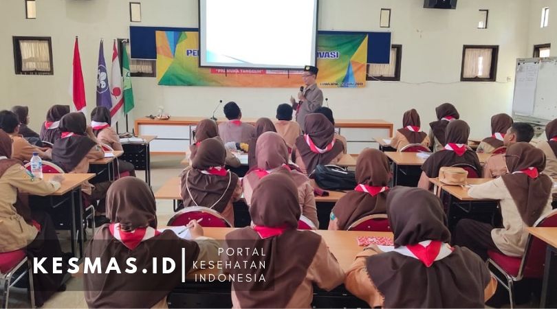 Dinkes Lumajang Bekali Kader SBH Ilmu Kewirausahaan