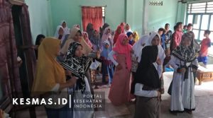 Kader Posyande Remaja Desa Kradenan senam bersama