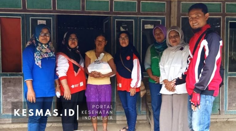 Lazismu Sragen Bantu Sembako Untuk Pasien TB Bersama SSR Aisyiyah