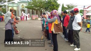 Cegah DBD, Masyarakat Leuweunggajah Bersama Puskesmas Ciledug Gelar Saber PSN