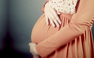 Bolehkah Ibu Hamil Berpuasa? Ini Yang Perlu Moms Tahu!