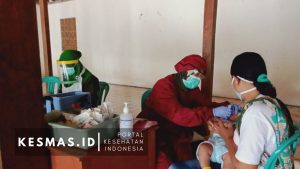 Ditengah Pandemi, Puskesmas Ronowijayan Tetap Laksanakan Imunisasi