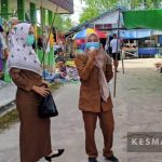 Tim Puskesmas Bagendang Bersama Tim Gugus Kecamatan Mentaya Hilir Utara Edukasi 3M di Pasar Selasa
