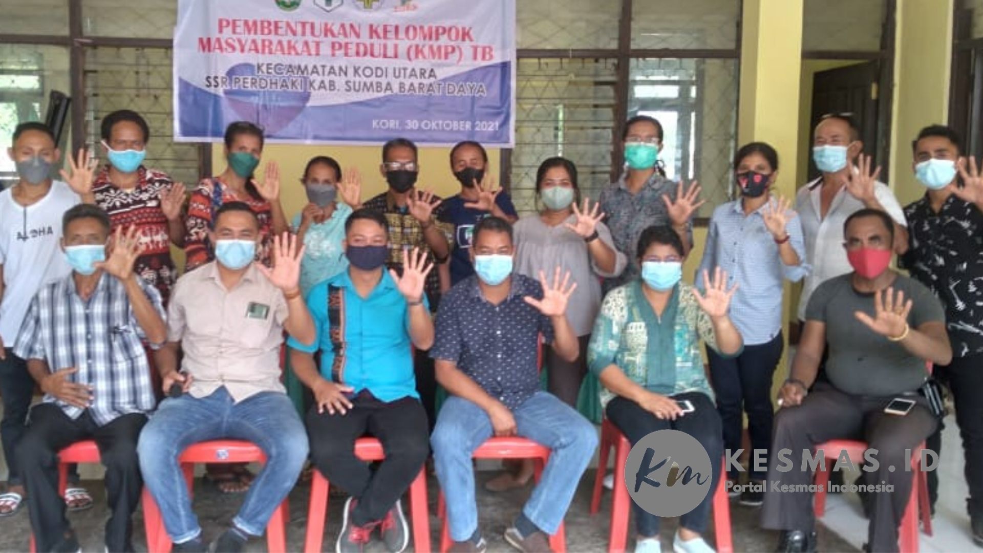 Camat Kodi Utara Lantik Pengurus Kelompok Masyarakat Peduli TBC