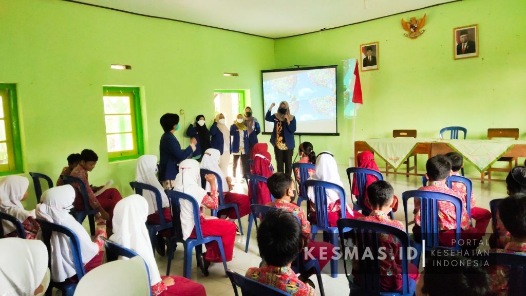 Edukasi Anak Bangsa Lawan Adiksi Rokok Siswa SD Manjung 1