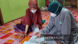 Promotor Kesehatan Puskesmas Kayu Tangi Buat Inovasi Kaldu TB