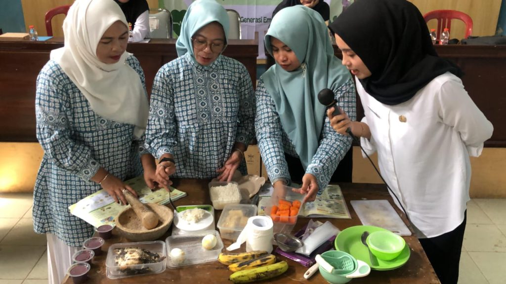 Penguatan Kader Dalam Optimalisasi Pencegahan Stunting Di Desa Sirnajaya