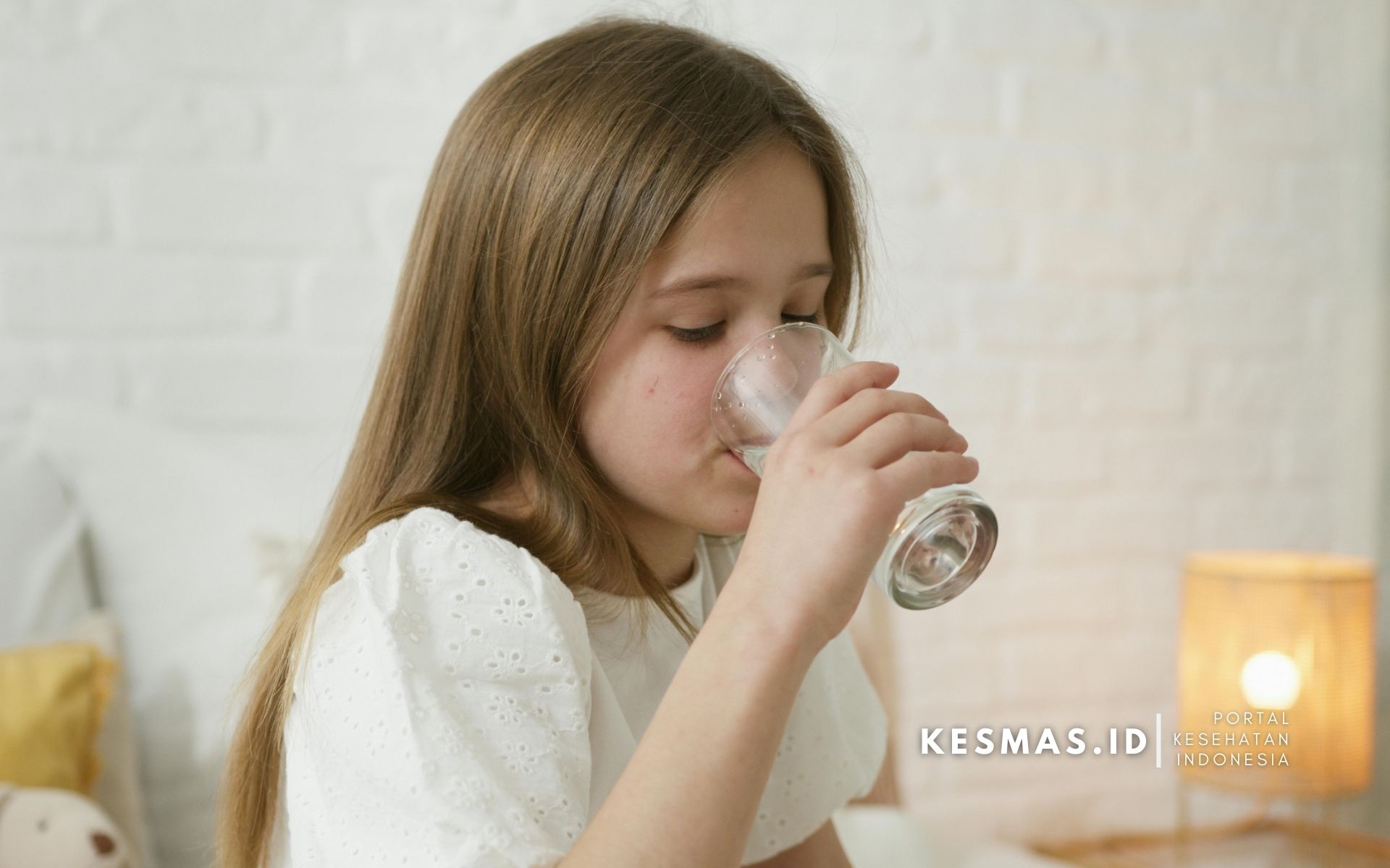Anak Juara Kelas karena Rajin Minum Air