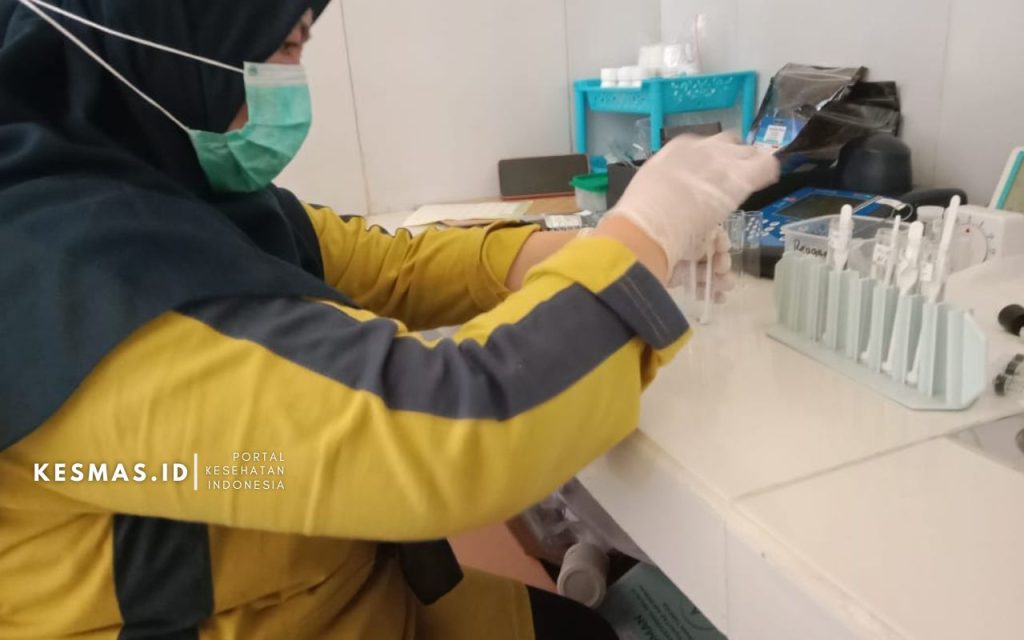 pemeriksaan sampel air minum