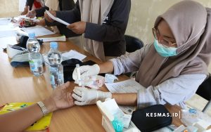 Skrining Penyakit Tidak Menular dan Tes Kebugaran Bersama Puskesmas Tinewati