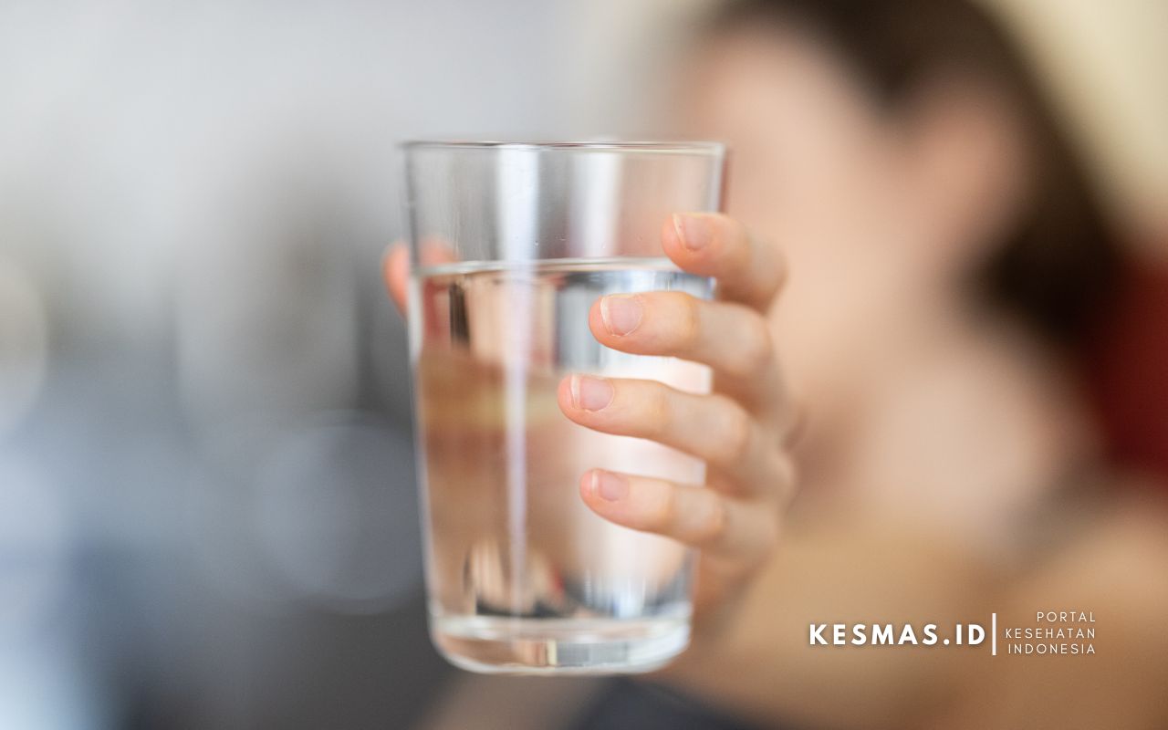 Syarat Air Minum Aman dan Cara Menjaga Kualitas Air Bersih