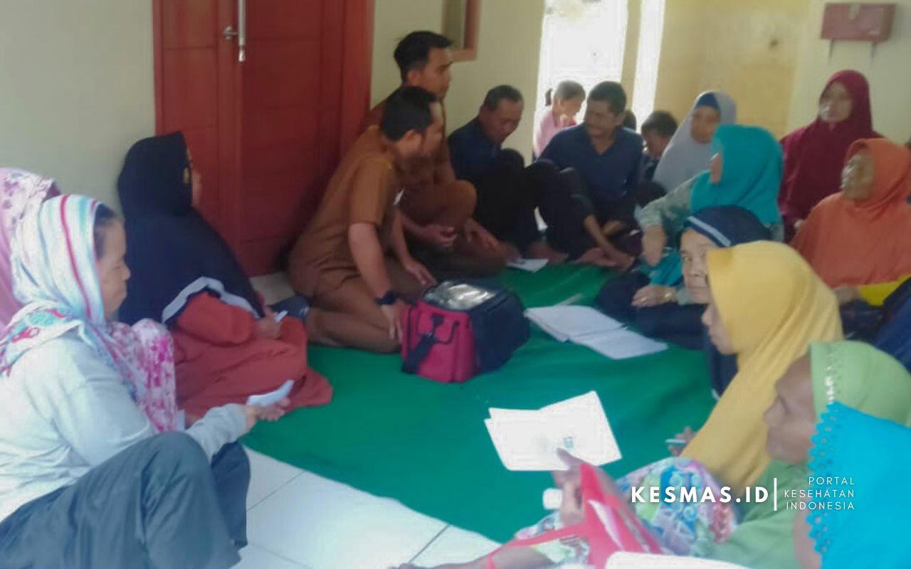 Cegah Hipertensi, Puskesmas Jatiwaras Berikan Edukasi di Posbindu Anggrek