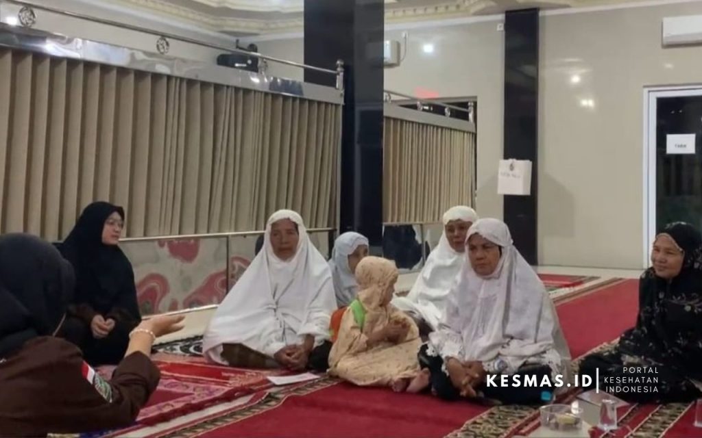 Penyuluhan Menopause  Mahasiswa FKM Unand