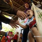 Pengukuran Berat Badan Anak sebagai Keterampilan Dasar Kader Posyandu Integrasi Layanan Primer