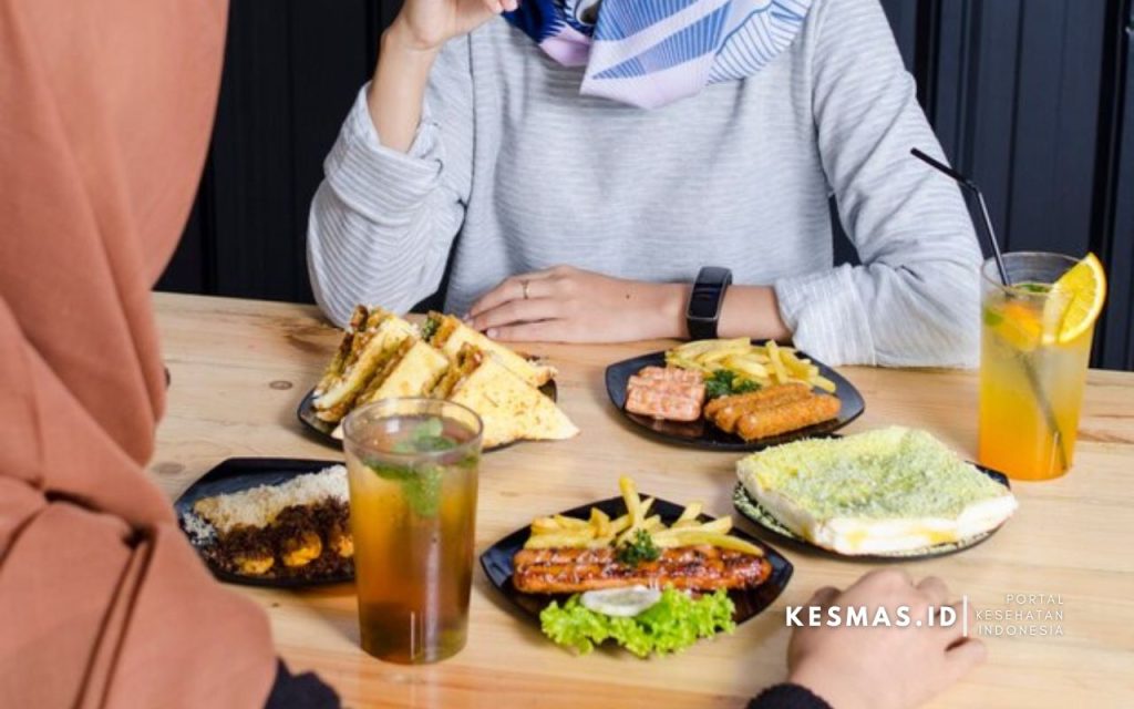 Kulit Glowing Saat Puasa: Tips Jaga Hidrasi dari Dalam
