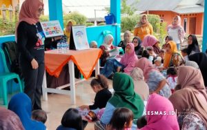Kelas Ibu Balita di Posyandu Translok Desa Neglasari