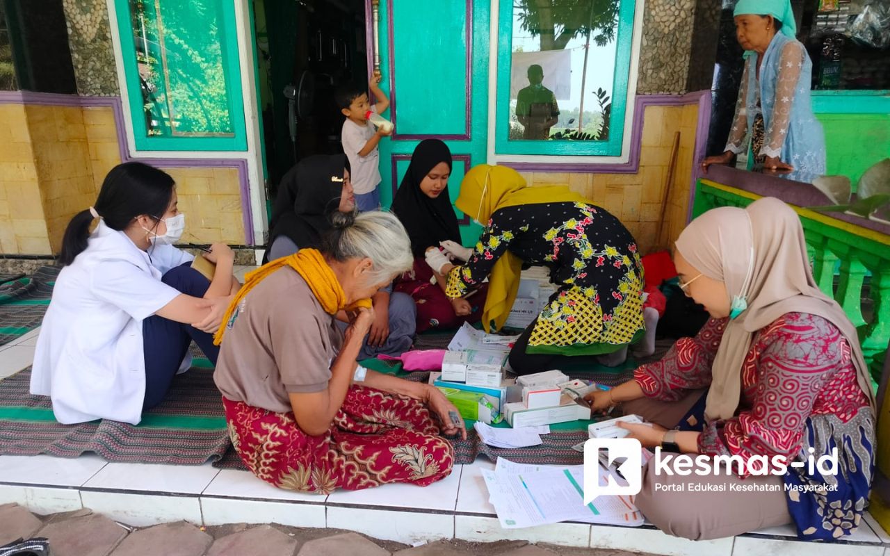 Tim SEDU ARUM Menjangkau Masyarakat Melalui Pelayanan Lapangan