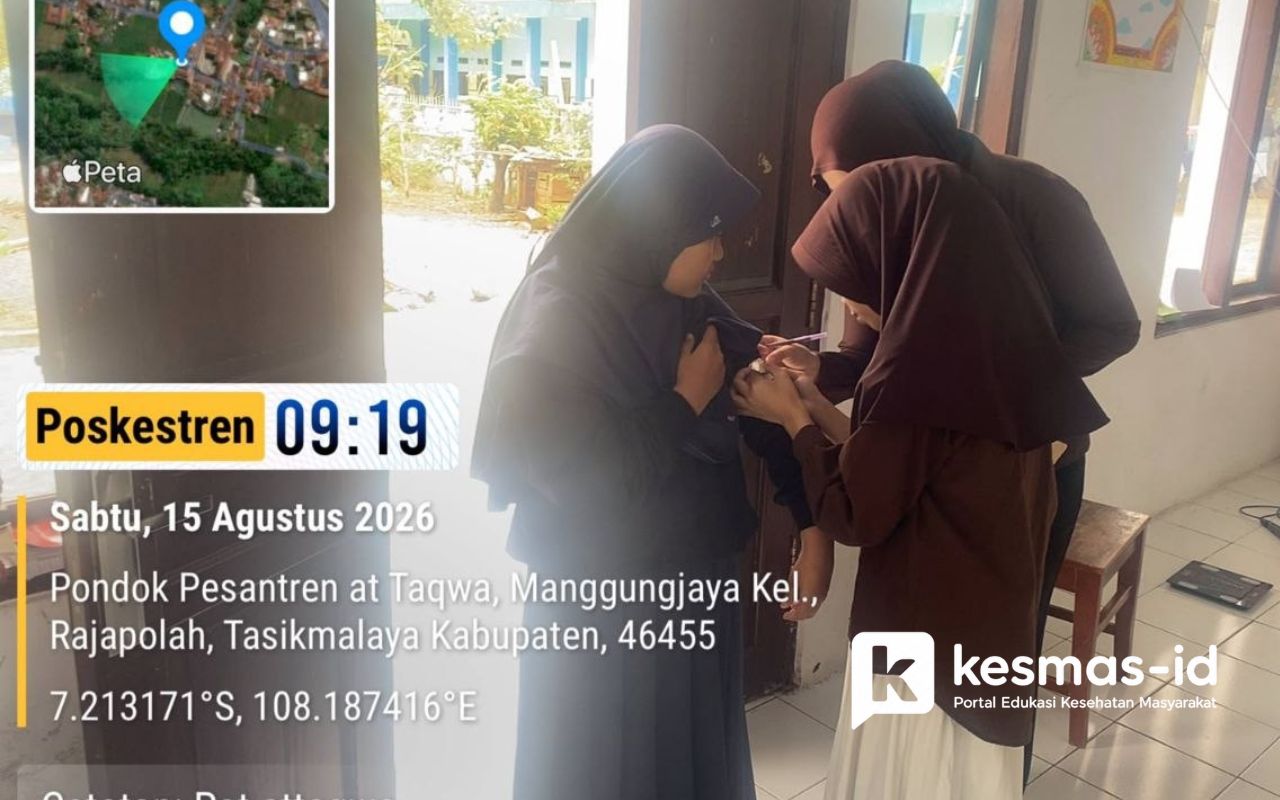 Pembinaan Pelayanan Kesehatan di Poskestren At-Taqwa: Pemeriksaan Kesehatan dan Edukasi PHBS bagi Santri