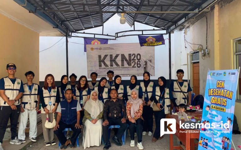 Cek Kesehatan Gratis, KKN UNPER Bersama Puskesmas Jatiwaras Sasar Warga Neglasari