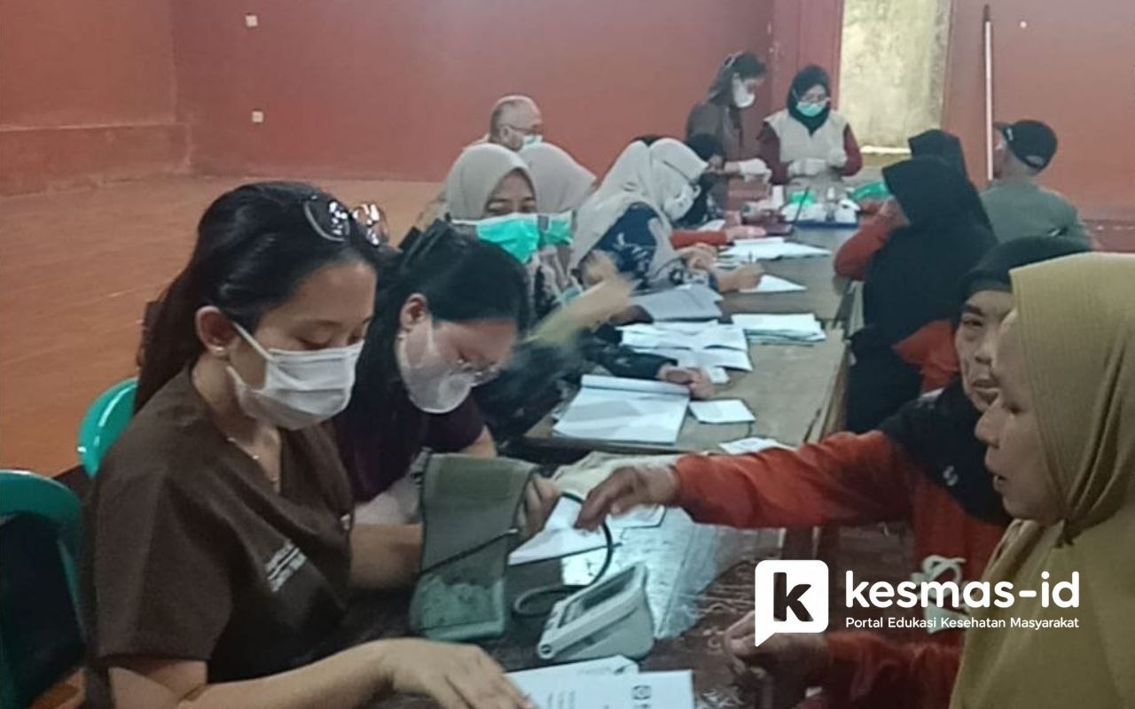Puskesmas Rajapolah Gelar Pelayanan Penyakit Kronis di Desa Manggungjaya, Peserta Prolanis Antusias
