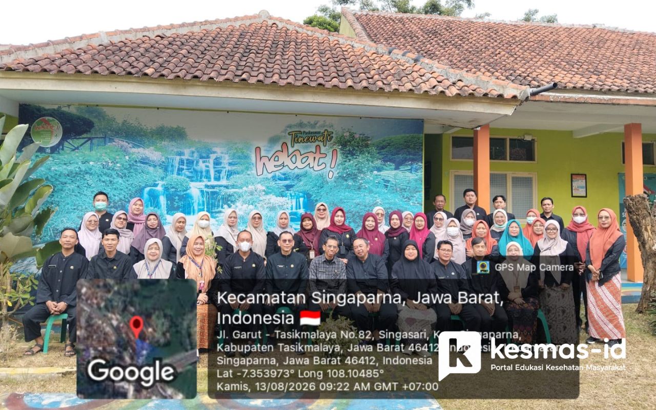 Kader Posyandu mengikuti kegiatan orientasi dan pembinaan untuk meningkatkan kompetensi