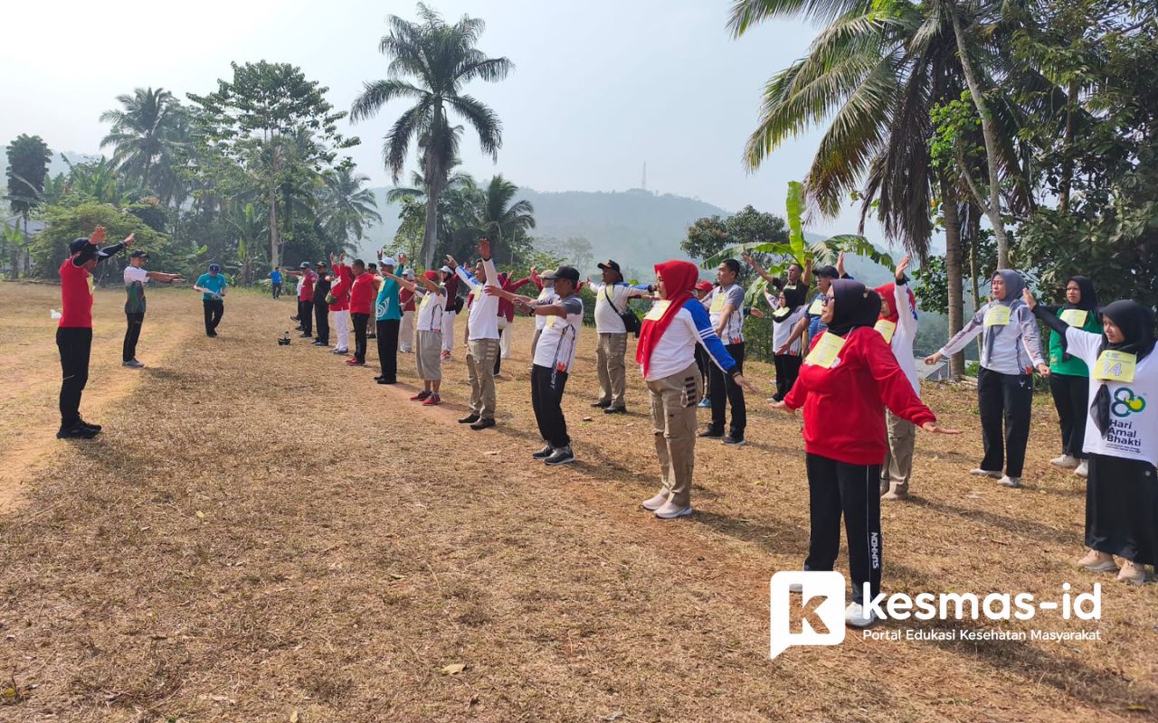 Karyawan Instansi Kecamatan Jatiwaras Ikuti Skrining Kesehatan dan Tes Kebugaran