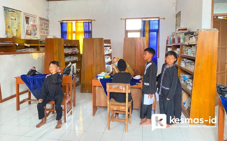 Skrining kesehatan mata pada anak sekolah dasar