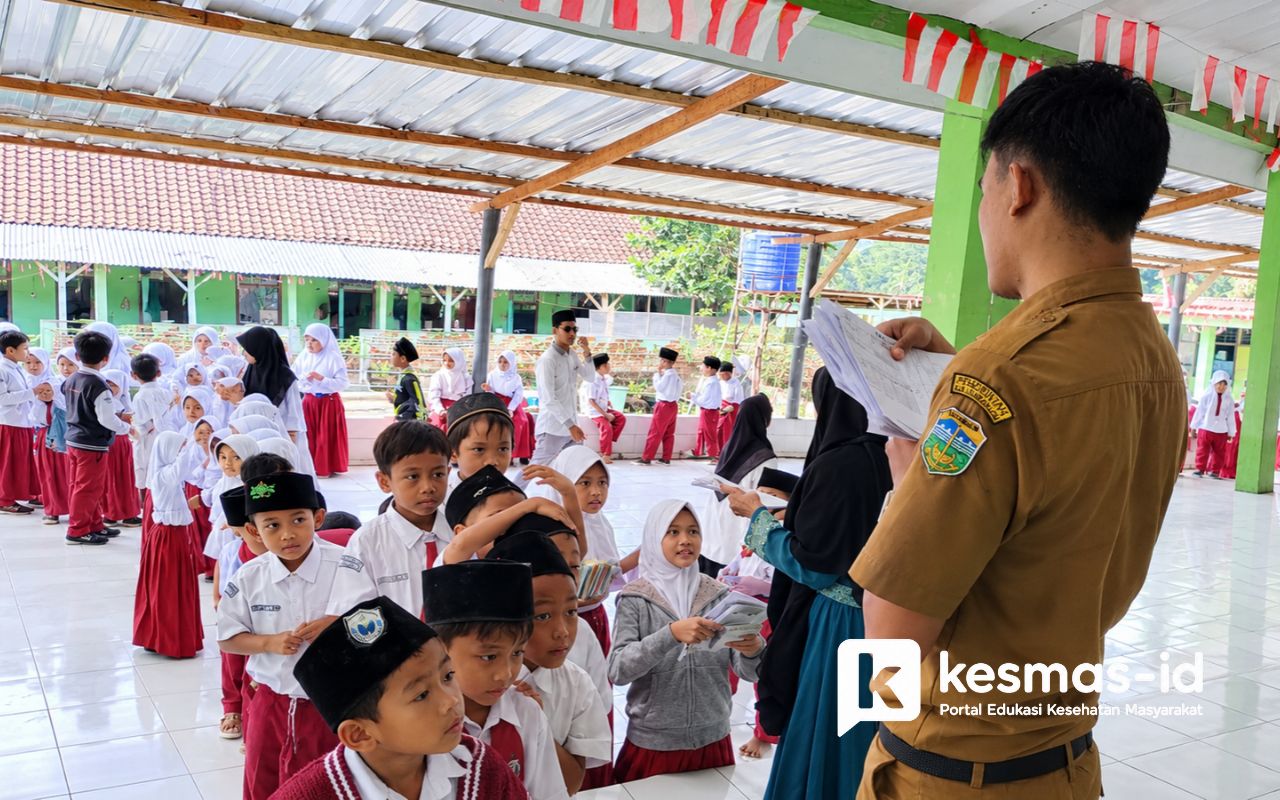 Pemeriksaan kondisi kulit menjadi salah satu langkah untuk membantu mengenali kemungkinan adanya gangguan kesehatan sejak dini.